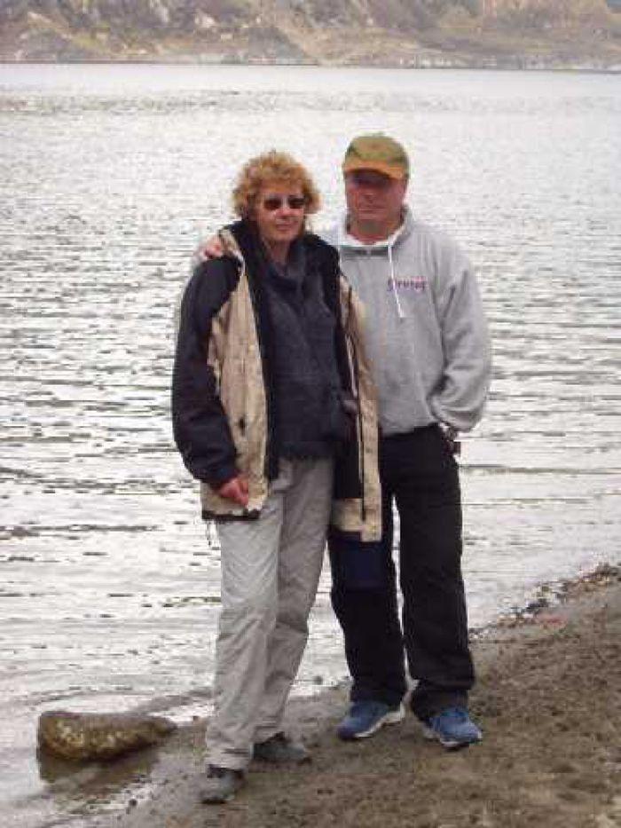 Pia und Reinhard am Kratersee-Quilotoa