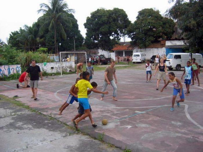 Fußball spielen im ABEAC Kinderheim