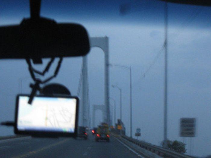 Orinocobrücke im Nebel
