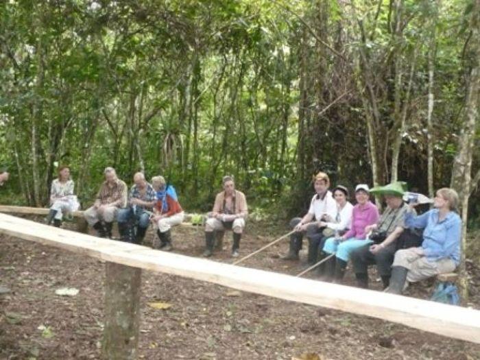 Gruppenfoto im Dschungel