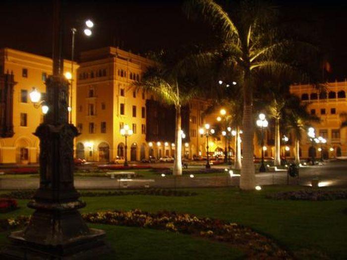 Plaza de Armas bei unserem Nachtbesuch