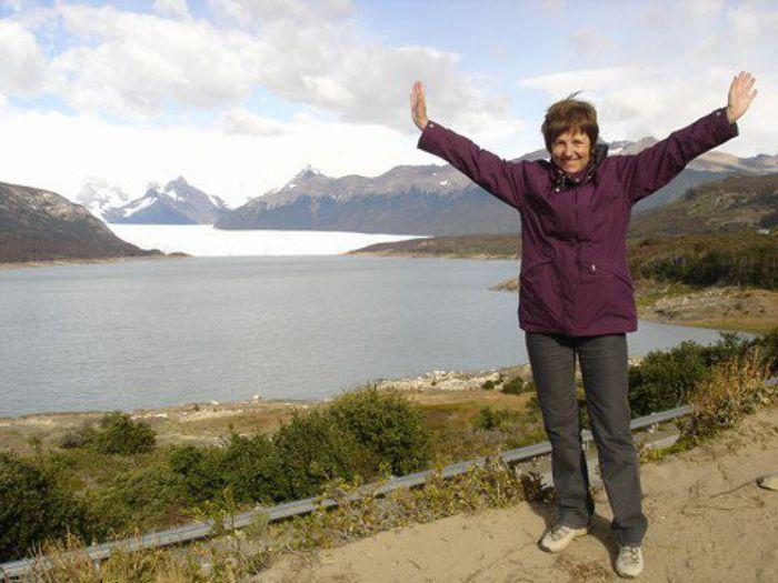 Karin vor dem schönen Moreno-Gletscher
