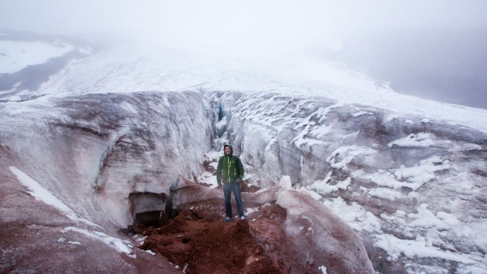 Bis zum Beginn der Eisschicht des Gipfelgletschers kann man wandern, ab dann geht es nur noch für Bergsteiger weiter hinauf zum Cotopaxi.