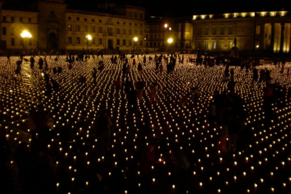 Weihnachten in Südamerika: In Kolumbien entsteht ein Lichtermeer aus Kerzen zu Ehren Marias