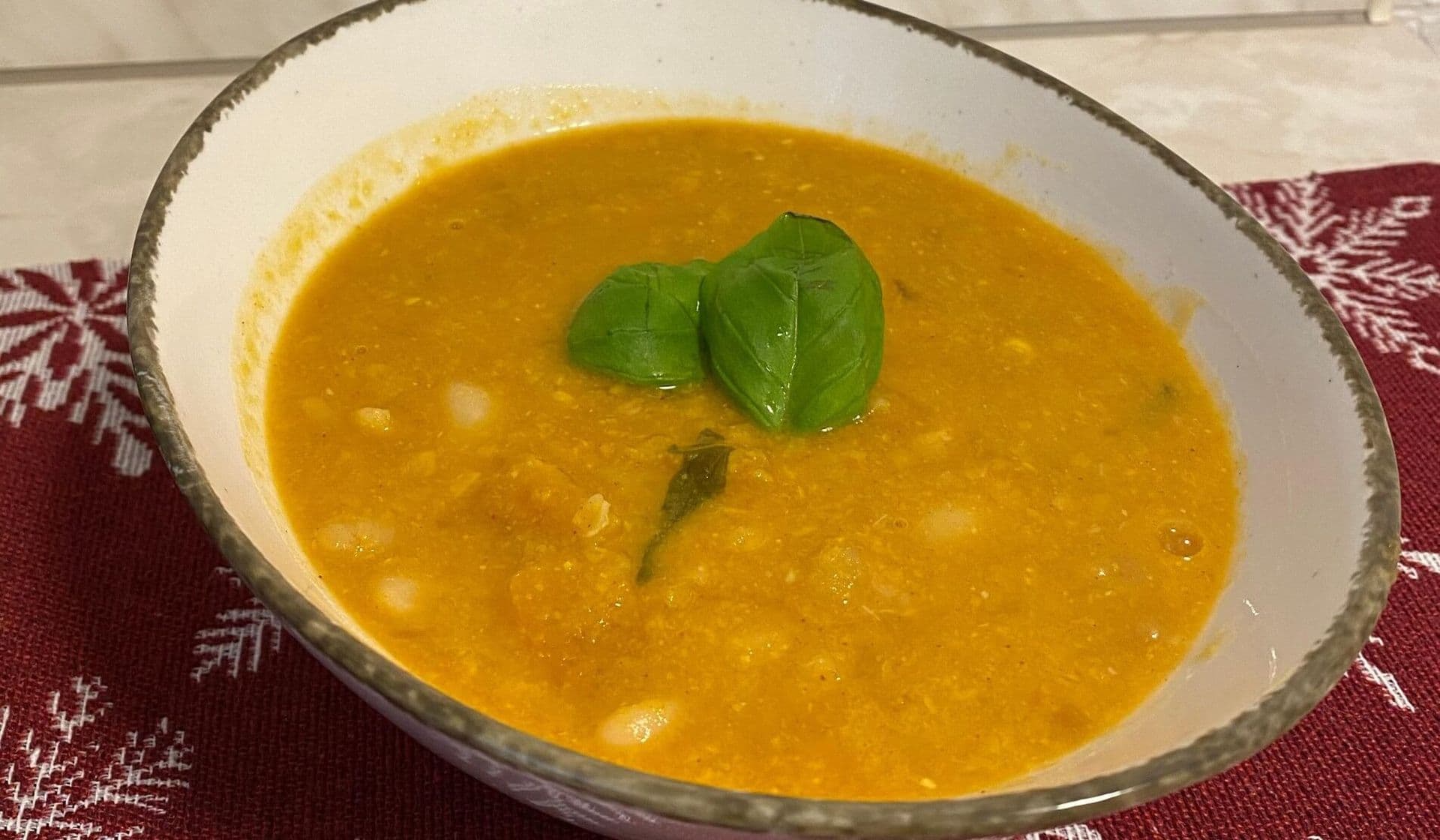 POROTOS GRANADOS - DIE CHILENISCHE SUPPE