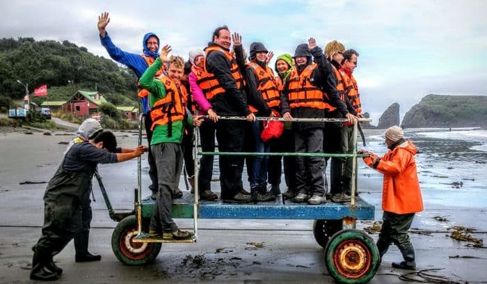 Reisende unserer Chile-Rundreise auf der Insel Chiloé