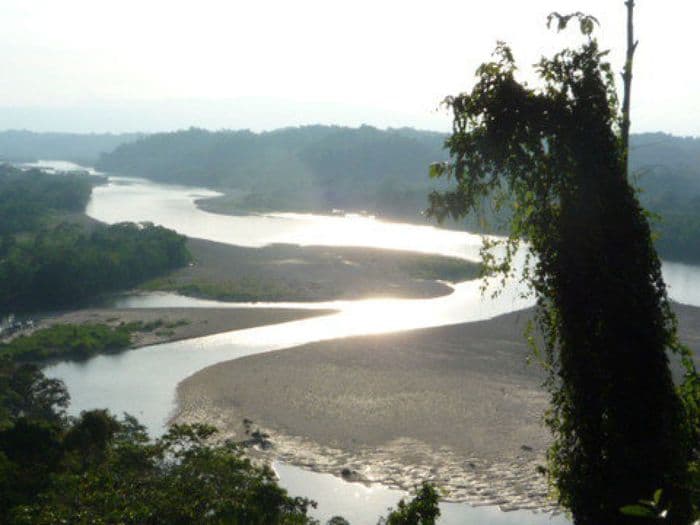 Der Napo-Fluss aus dem Aussichtspunkt von Yachana 
