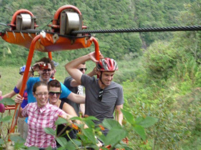 Julika, Judith und Andreas auf dem "Hangwagon"