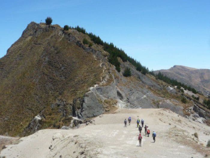 Am Rand des Quilotoas Kratersee