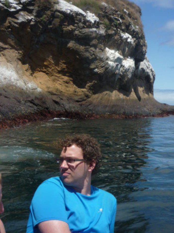 Nils und die "Leon Dormido" Insel im Hintergrund