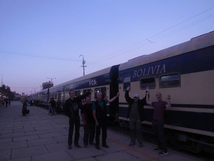 Am Bahnhof von Oruro. Frank, F