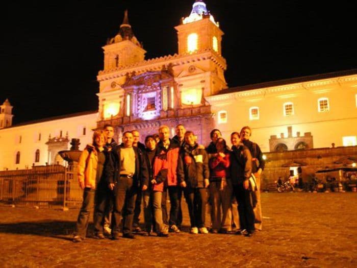 Die Truppe im San Francisco Platz am Nacht