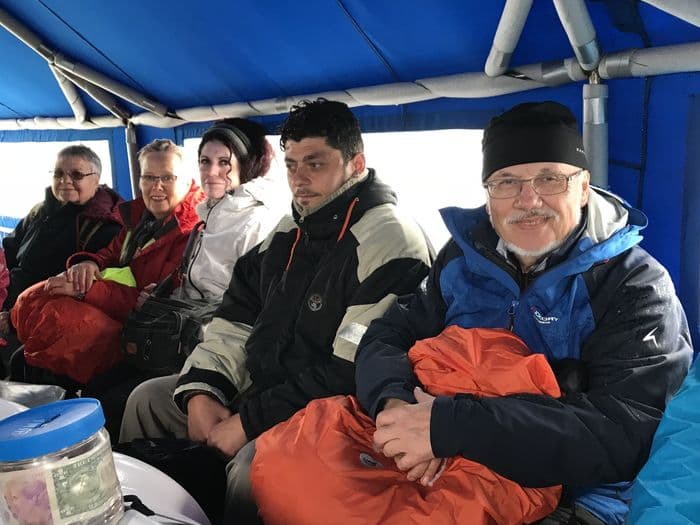 Mit dem Boot sind wir zur Isla