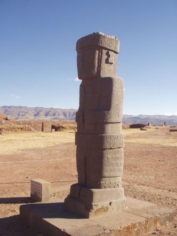 Monolyth der Tiwanaku-Kultur