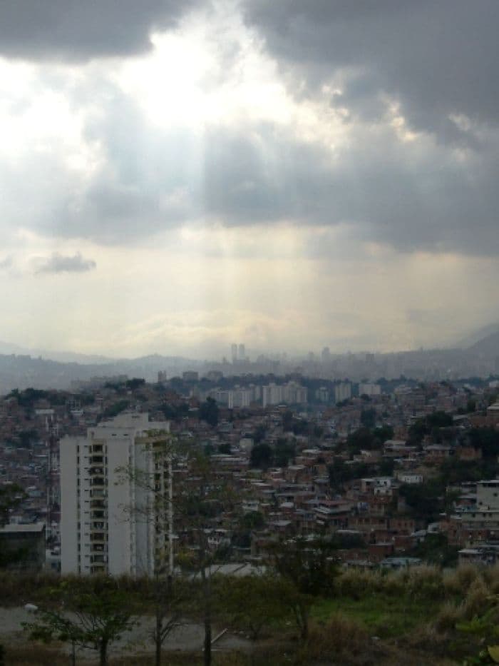 Licht und Schatten über Caracas