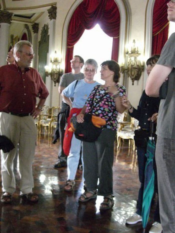 Unsere lokalen Guides Sylvia und Kader Loth (verde
