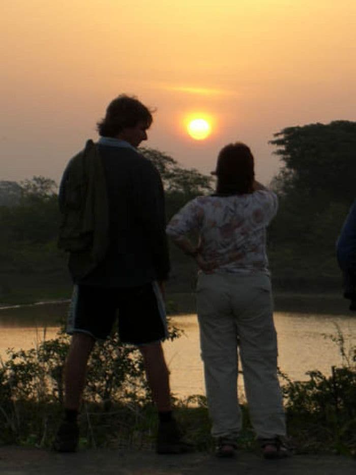 Alan und Sylvia vor dem Sonnenaufgang in den Llano