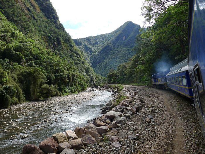 Mit dem blauen Zug der Peru Ra
