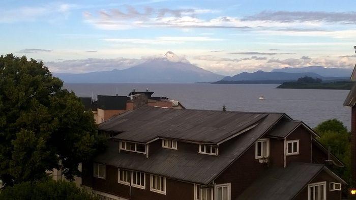 Vulkan Osorno erscheint hinter