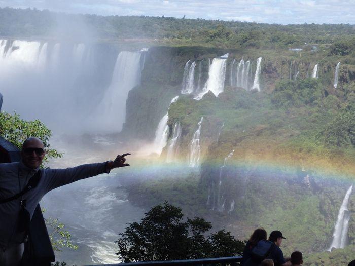Die Iguazu Wasserfälle von der