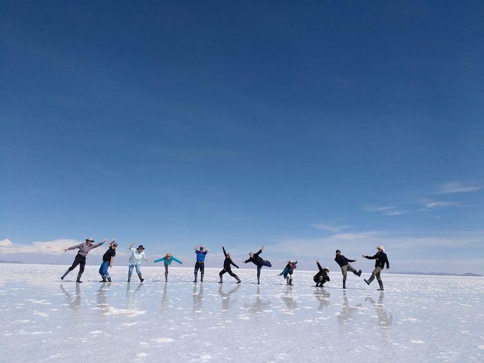 Gruppenfoto im Uyuni Salzsee :