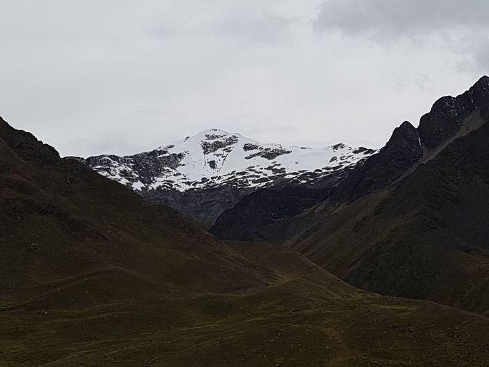 Den Berg Chimboya mit 5409 m h