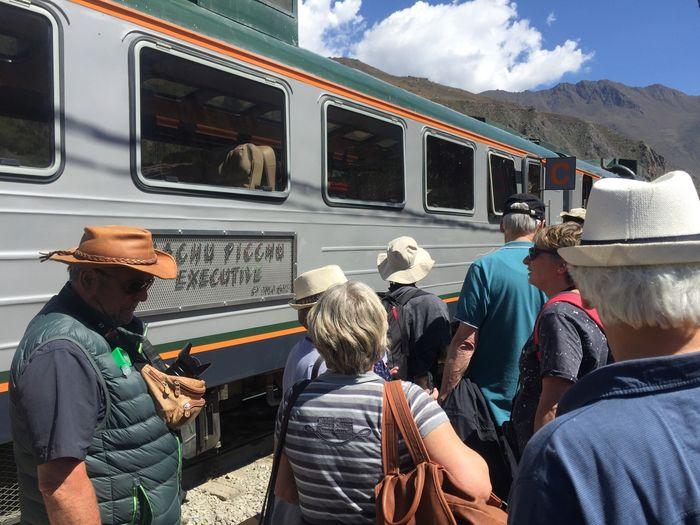 Wir sind mit dem Inka Rail Zug