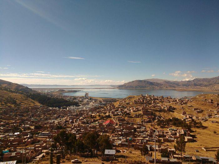 Die Stadt von Puno und der Tit